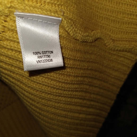 Xhilaration dark yellow knit shrug sweater sleeveless crop front button closure - Picture 3 of 5